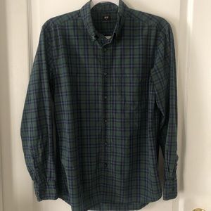 Uniqlo Plaid Long-Sleeve Button-Down Shirt
